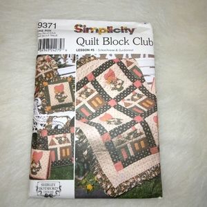 SIMPLICITY 9371 Quilt Block Club, Lesson 5, School House & Sunbonnet